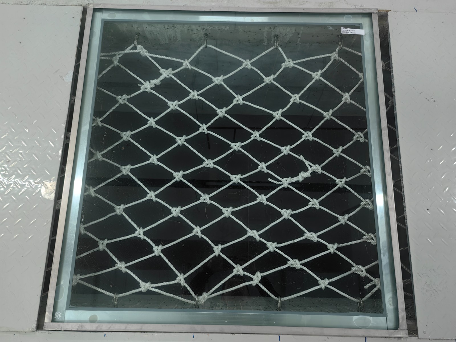 观察口增加防坠网.jpg